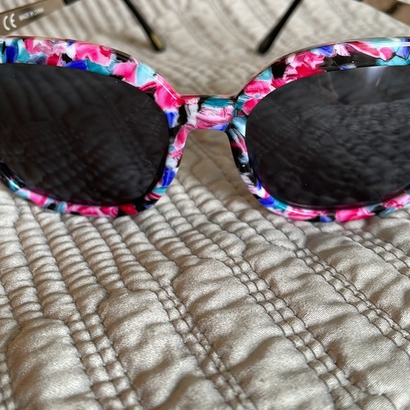 COPY - J. Crew Sunglasses - Picture 4 of 4